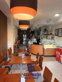 Cafetaria, padaria para trespasse na Avenida Dom João I