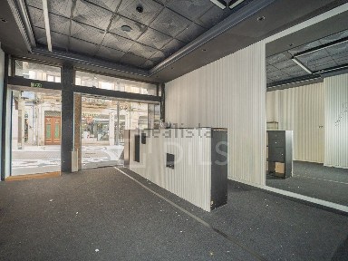 Arrendamento de espaço comercial na Rua de Santa Catarina