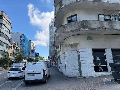 Arrendamento de espaço comercial no Campo 24 de Agosto