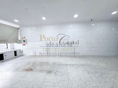 Arrendamento de espaço comercial no Centro de Ramalde - Pereiró