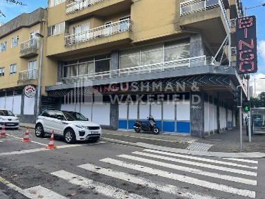 Arrendamento de espaço comercial na Bessa Leite