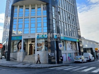 Arrendamento de espaço comercial no Centro de Gondomar