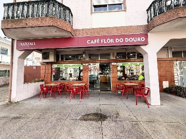 Cafetaria, snack bar para trespasse na Rua das Macieiras, 59