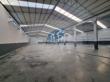 Arrendamento de armazém em Perosinho