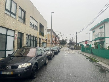 Arrendamento de espaço comercial em Santa Cruz do Bispo