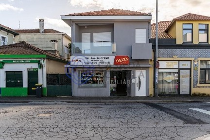 Negócio para trespasse na Rua do Doutor Farinhote s/n