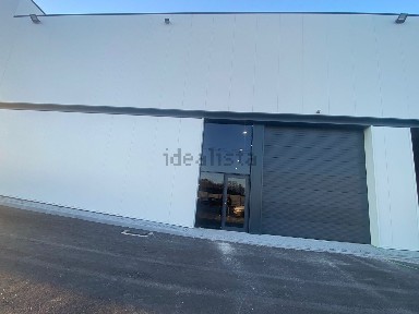 Arrendamento de armazém em Lordelo