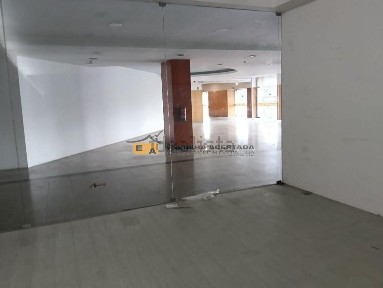 Arrendamento de espaço comercial em Castêlo da Maia