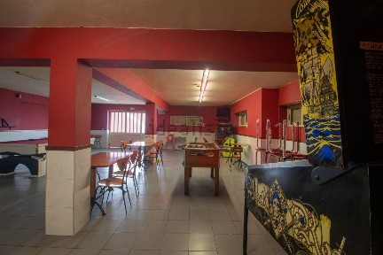 Cafetaria, padaria para trespasse na Rua da Aldeia Nova, 233