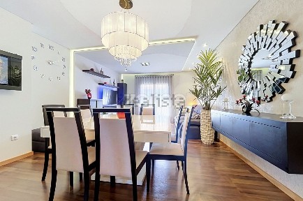 Apartamento T3 à venda na Rua António Medina Junior, 5