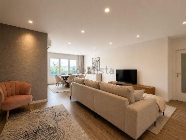 Apartamento T3 à venda na Rua 5 de Outubro, 150 h