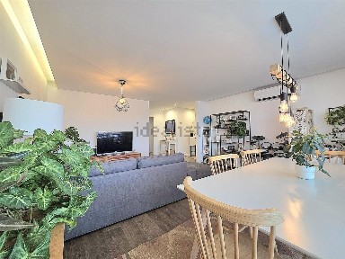 Apartamento T3 à venda no Quinta da Portela, 91
