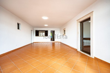 Apartamento T3 à venda na Rua das Rosas s/n
