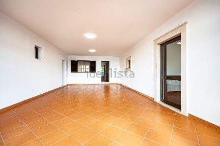 Apartamento T3 à venda na Rua das Rosas s/n