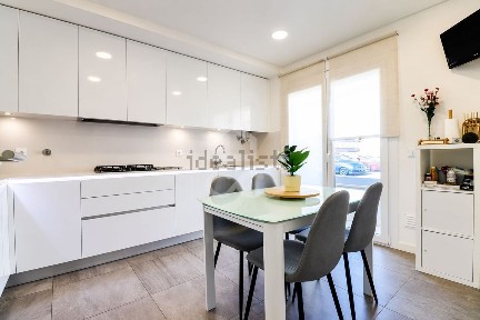 Apartamento T2 à venda na Rua Covões, 4