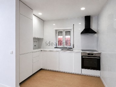 Apartamento T2 à venda na Rua Nossa Senhora da Luz