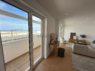 Apartamento T3 à venda na Rua Santa Catarina