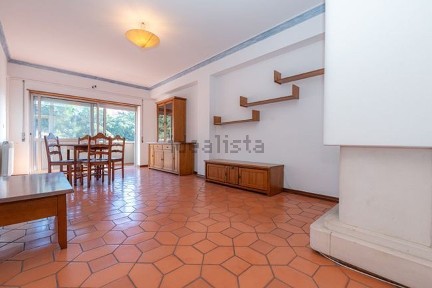 Apartamento T3 à venda na Rua Arlindo Vicente