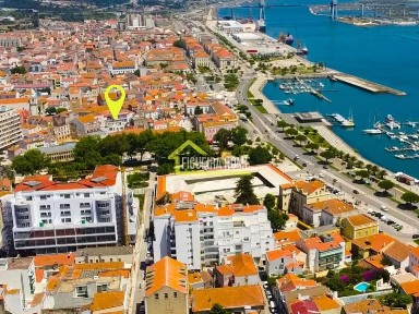 Apartamento T2 à venda na Rua Bombeiros Voluntários, 122