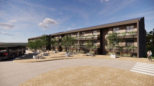 Apartamento T5 à venda na Rua Vitorino Planas s/n
