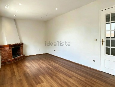 Apartamento T3 à venda na Rua António Pestana Rato