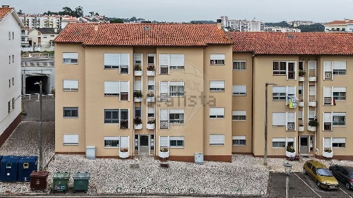 Apartamento T3 à venda na Rua das Encruzilhadas