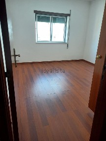 Apartamento T2 à venda na Rua Teatro Velho
