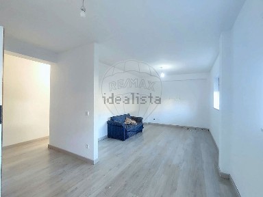 Apartamento T2 à venda em Urbanização Lages