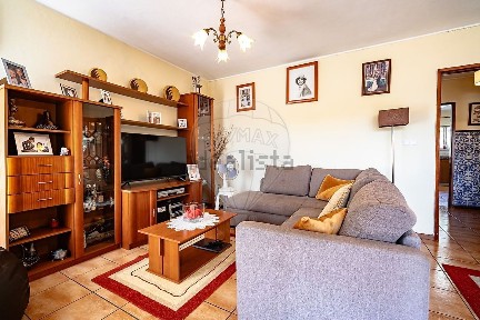 Apartamento T3 à venda na Rua das Flores, 102