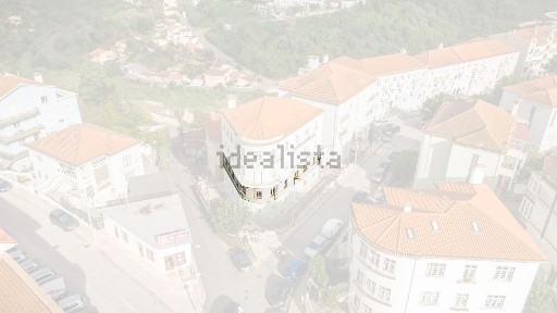 Apartamento T6 à venda na Rua Frei Tomé de Jesus, 1