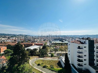 Apartamento T4 à venda na Solum