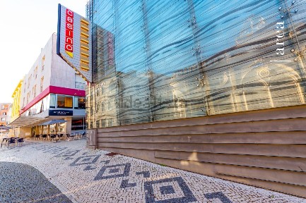 Apartamento T0 à venda na Rua Bernardo Lopes, 75