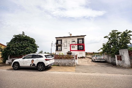 Apartamento T2 à venda na Rua Codessais, 34