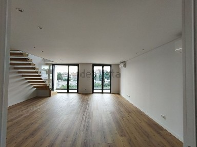 Apartamento T4 à venda nos Olivais
