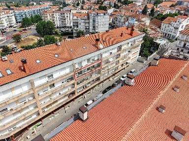Apartamento T3 à venda na Rua Combatentes da Grande Guerra