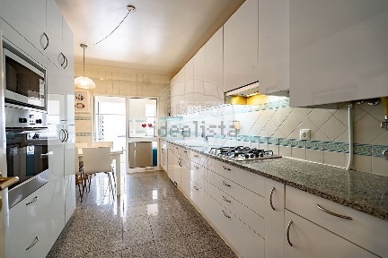 Apartamento T4 à venda na Rua São Teotónio