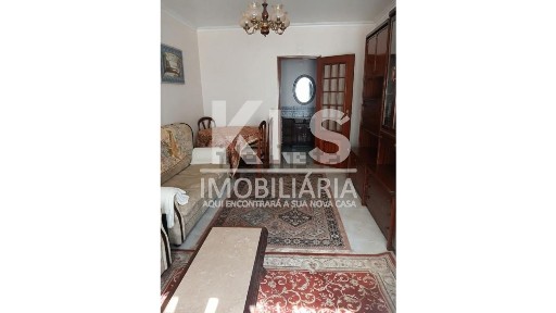 Apartamento T2 à venda na Rua Graça