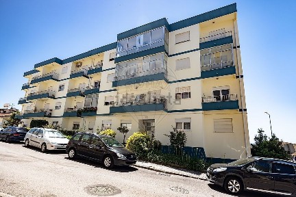 Apartamento T2 à venda na Pedrulha - Estrada Coselhas