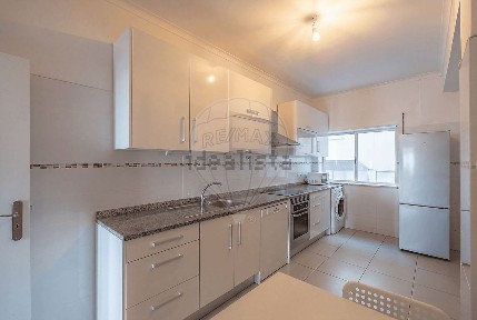 Apartamento T2 à venda na Praceta Doutor Marques Viana