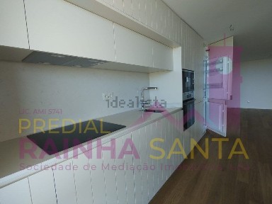 Apartamento T2 à venda em Santa Clara e Castelo Viegas