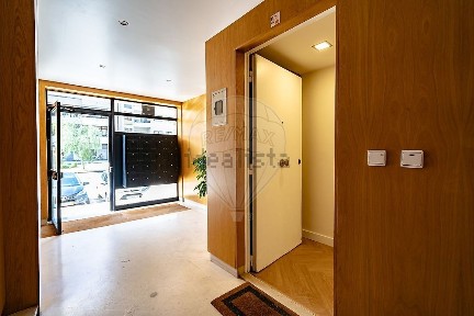 Apartamento T2 à venda na Rua Paulo Quintela
