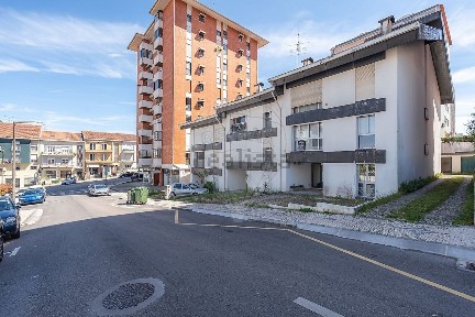 Apartamento T2 à venda na Rua Egas Moniz