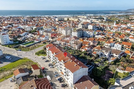 Apartamento T3 à venda na Avenida 5 de Janeiro