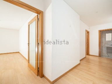 Apartamento T2 à venda na Rua Albert Einstein