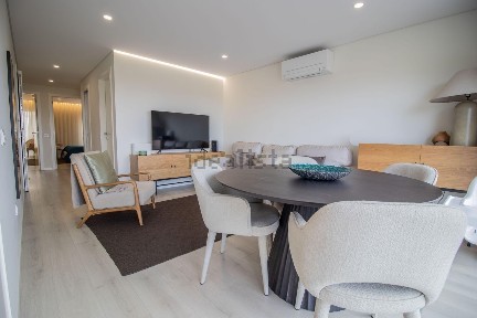 Apartamento T2 à venda na Avenida Brasil, 152
