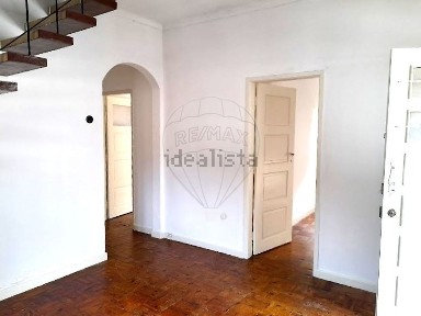 Apartamento T3 à venda na Rua Santo de Compostela