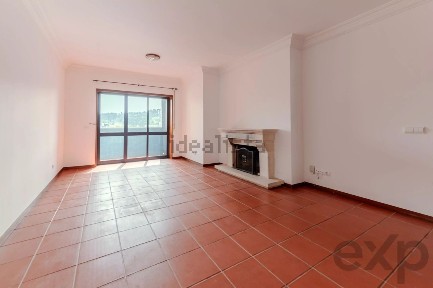 Apartamento T2 à venda na Rua Carlos Seixas, 175