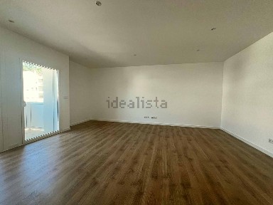 Apartamento T3 à venda na Rua Vale de São Miguel