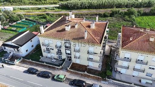 Apartamento T2 à venda na Rua Doutor Delfim Pinheiro