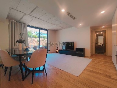 Apartamento T1 à venda na Estrada Almegue, 11